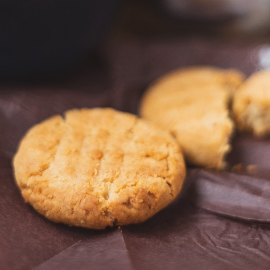 簡単チューイーなピーナッツバタークッキーの画像