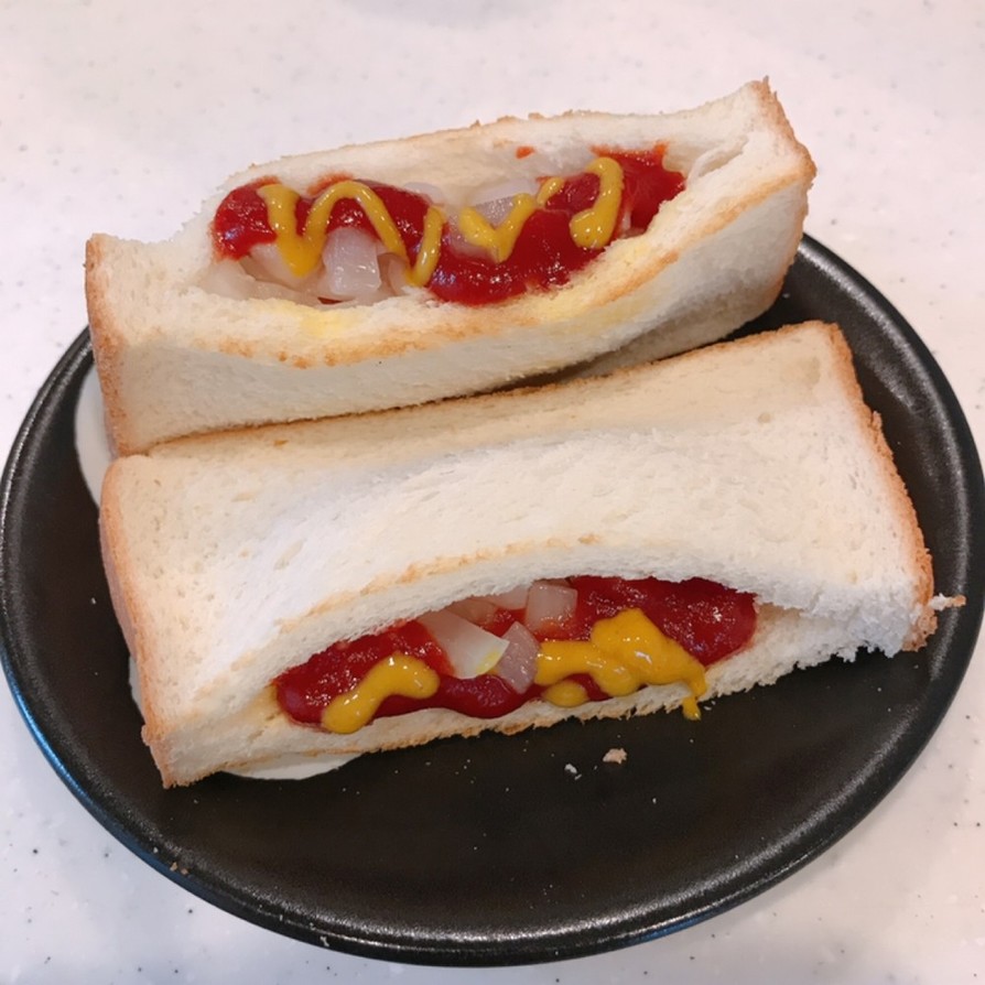 食パンで、ホットサンドのホットドッグ！の画像