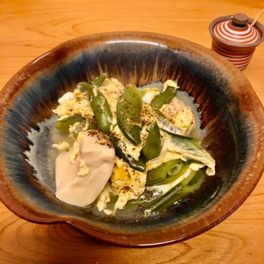 スナップエンドウと高野豆腐の卵とじの画像