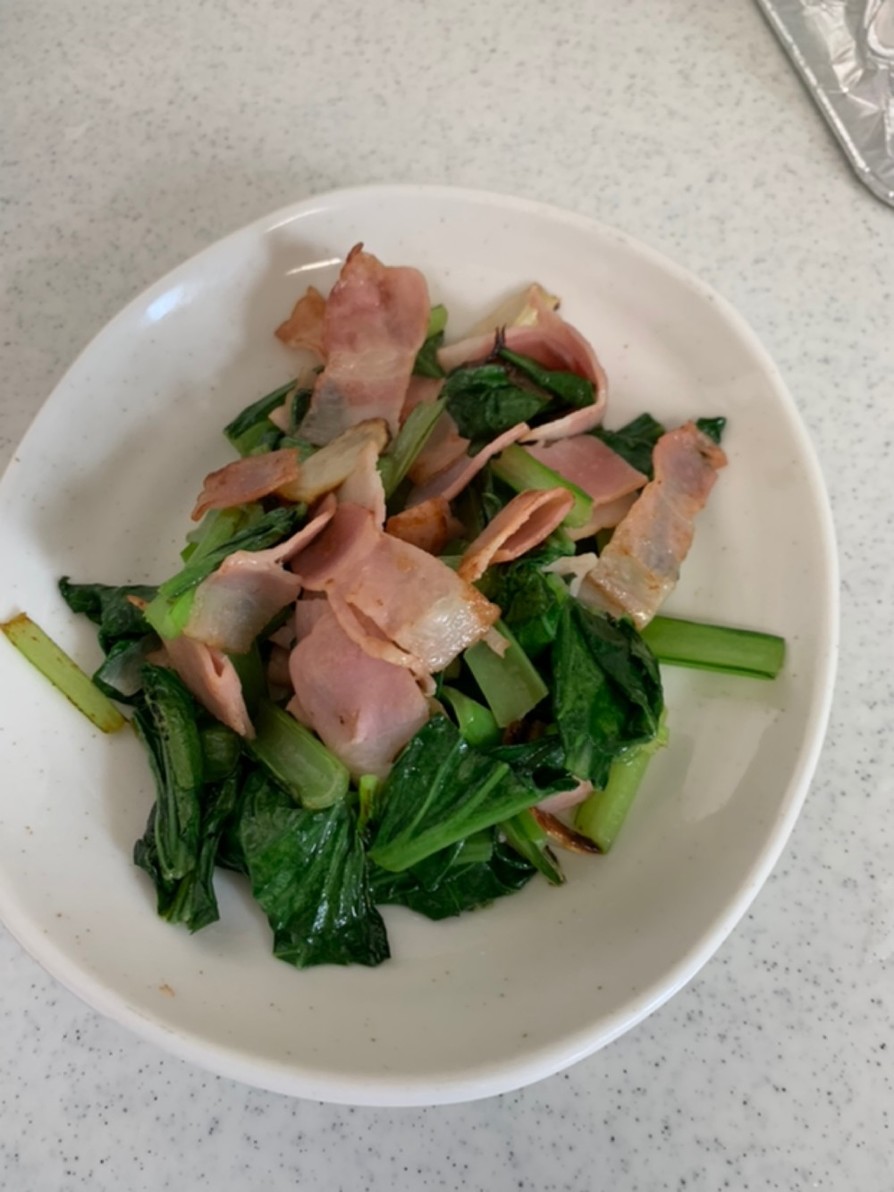 小松菜とベーコンのニンニク炒めの画像