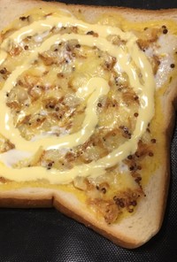 花こえびと卵の粒マスタードチーズトースト