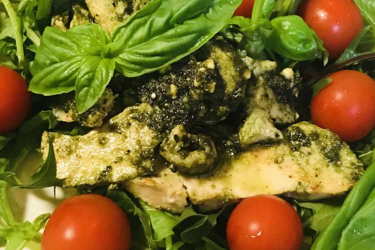 冷凍鶏肉活用 ゆで鶏のジェノベーゼソース レシピ 作り方 By Bistromiti クックパッド 簡単おいしいみんなのレシピが365万品