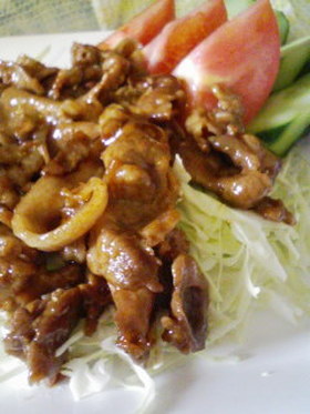 ご飯も野菜も進む♪豚肉の甘辛焼き