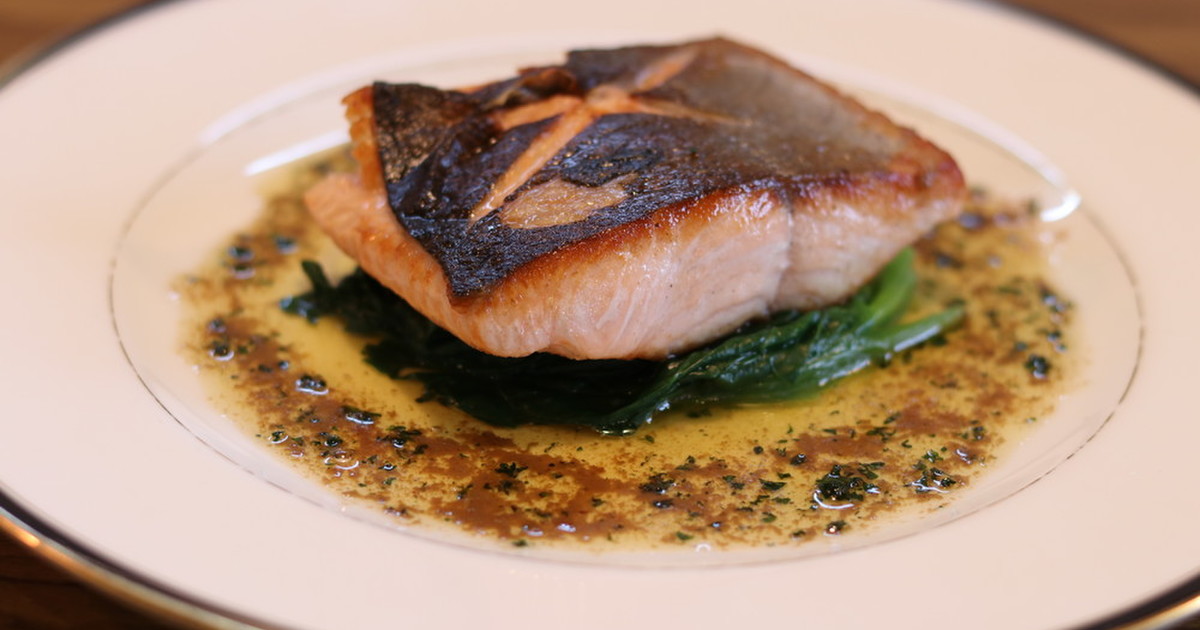 サクラマスのポワレアンチョビバターソース レシピ 作り方 By 北海道食べる通信 クックパッド 簡単おいしいみんなのレシピが360万品