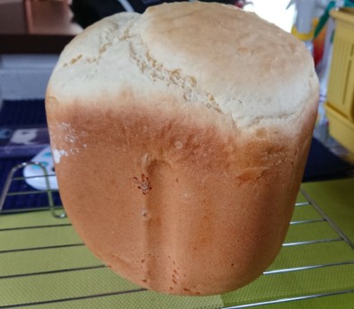 薄力粉だけで食パンの写真