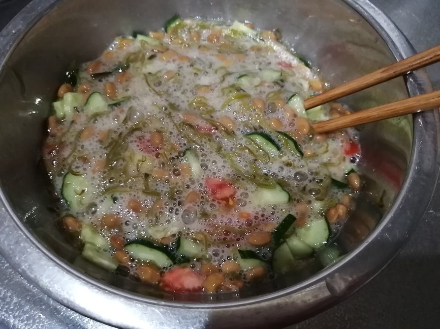 納豆めかぶと野菜の和え物の画像
