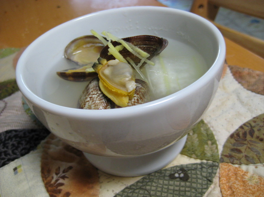 ショウガ風味の冬瓜とアサリのスープの画像