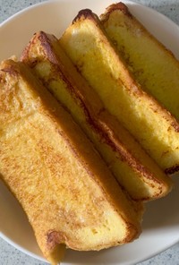 バター香る食パンフレンチトースト