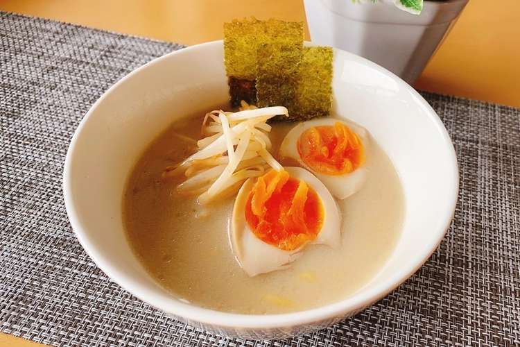 豆乳で豚骨ラーメン風 こんにゃく麺 レシピ 作り方 By お料理ぷいちゃん クックパッド 簡単おいしいみんなのレシピが352万品