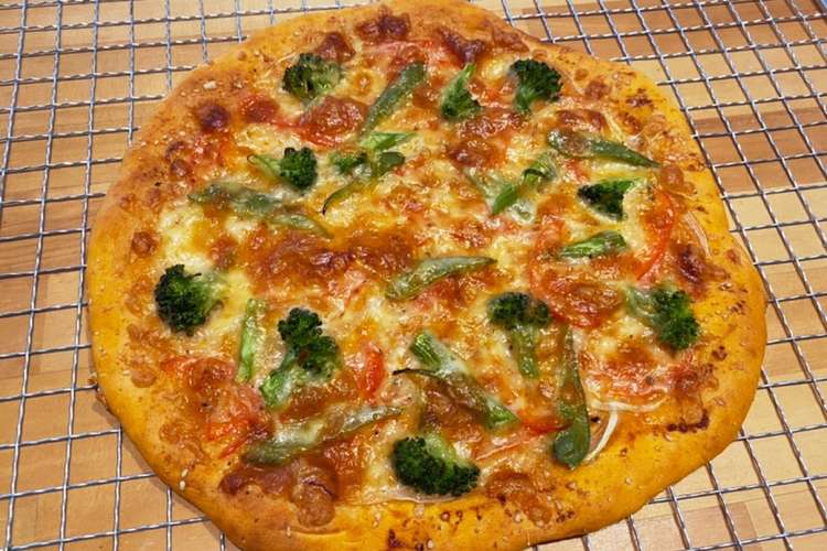 手作りピザ生地 トマト生地ver S レシピ 作り方 By Meimasa クックパッド 簡単おいしいみんなのレシピが359万品