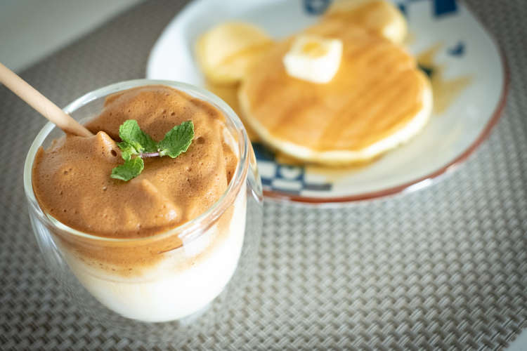 簡単 今流行のダルゴナコーヒー レシピ 作り方 By 和食料理の暦飯処 クックパッド 簡単おいしいみんなのレシピが355万品