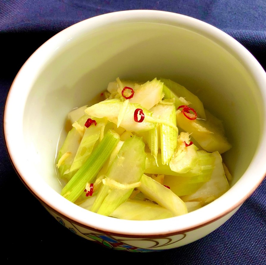 ピリ辛生姜に胡麻風味☆セロリの中華サラダの画像