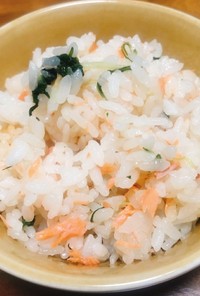 めちゃ旨！簡単！鮭と水菜の醤油バターご飯