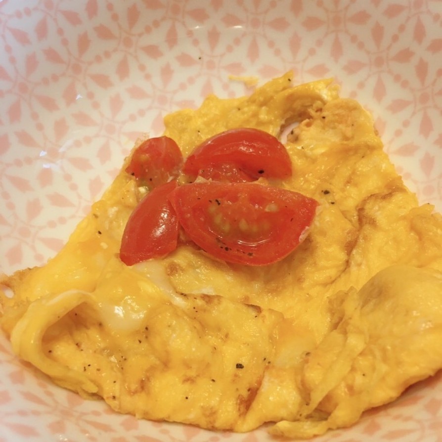 ミニトマトのチーズオムレツの画像