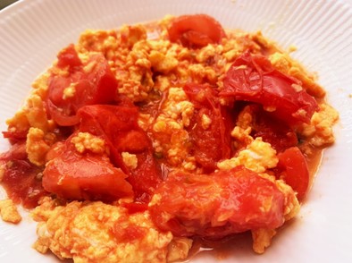 簡単！トマトと卵の炒め「西红柿炒鸡蛋」の写真