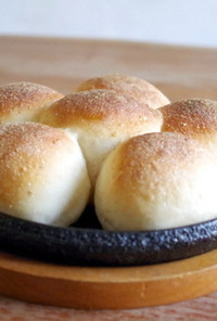 シンプルなホシノ酵母の丸パン