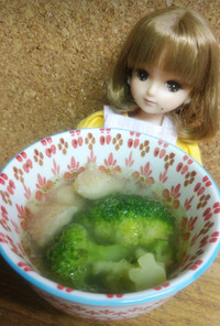 リカちゃん♡ぼんじりブロッコリ中華スープ