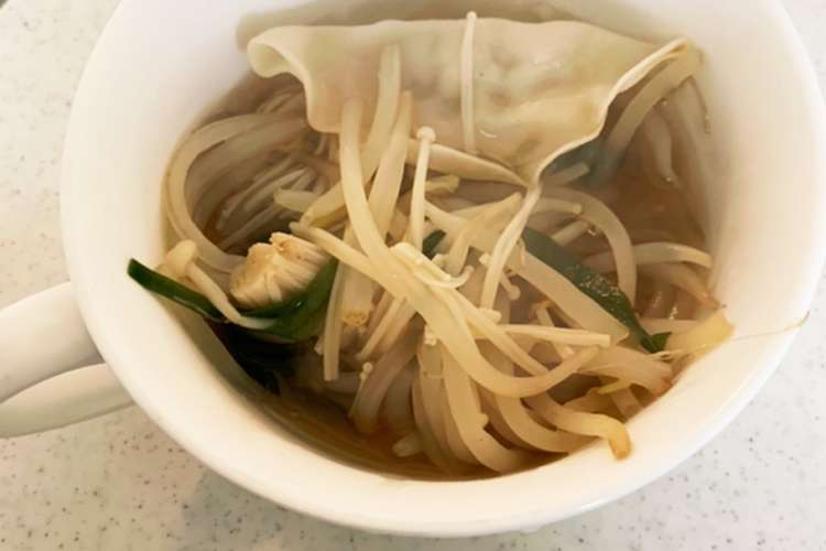 えのきとニラもやしの 水餃子スープ レシピ 作り方 By 食べてダイエット クックパッド