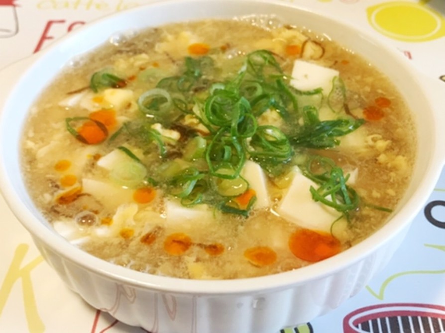 豆腐ともずくの酸辣湯スープの画像