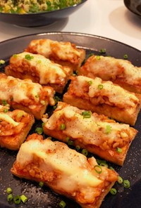 厚揚げのキムチ納豆チーズ焼き