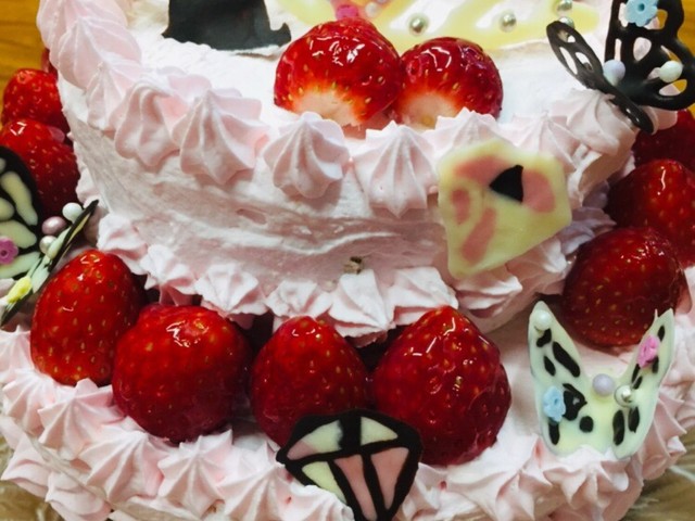 簡単オタク推し様デコレーションケーキ レシピ 作り方 By ａｙｕｍｉさん クックパッド 簡単おいしいみんなのレシピが355万品