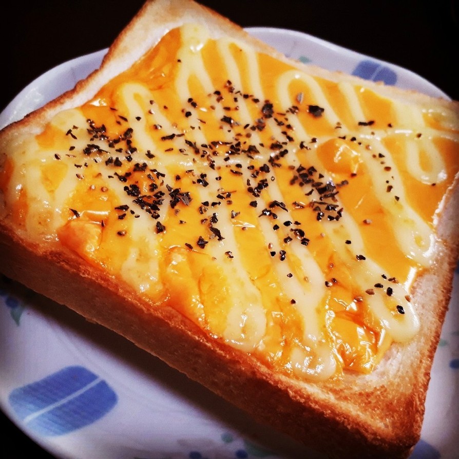 チェダーチーズトーストの画像