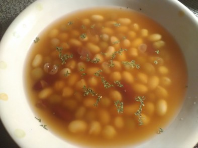 【ソロごはん】豆類のスパニッシュスープの写真