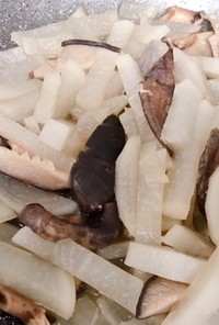 大根と干し椎茸の煮物