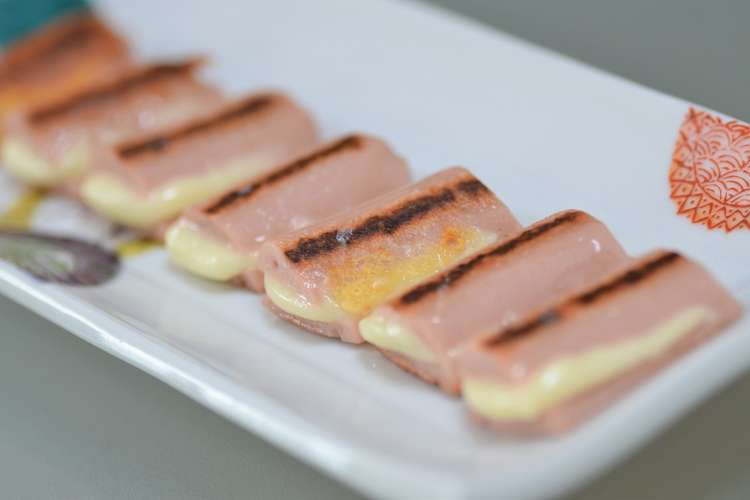 簡単 魚肉ソーセージのチーズ挟み焼き レシピ 作り方 By Nakatojias クックパッド 簡単おいしいみんなのレシピが353万品