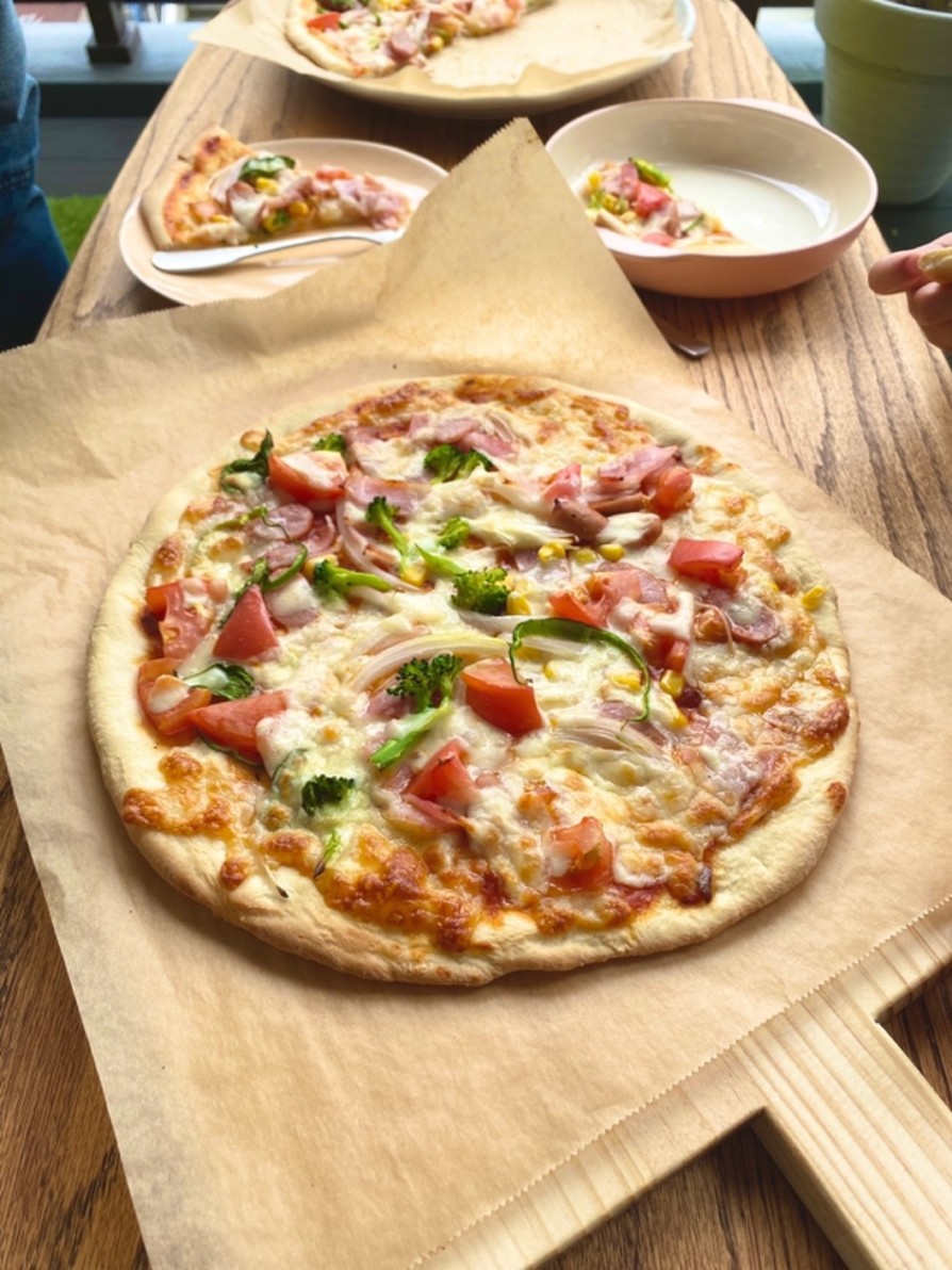 中力粉で作るピザの画像