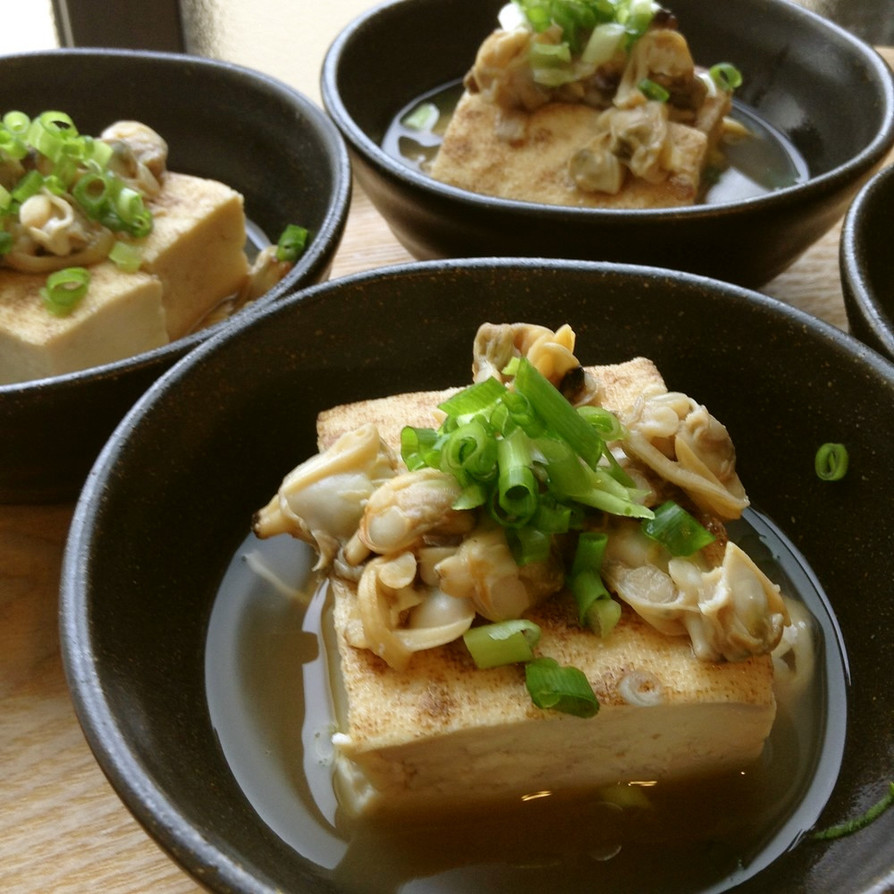 焼き豆腐とあさり缶詰の煮物の画像