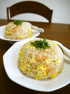 ふんわり炒り卵の海老チャーハン♪