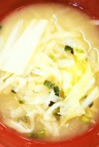 切干大根と白菜の味噌汁