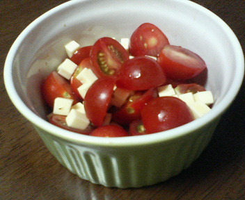 超簡単トマトとチーズのサラダの画像