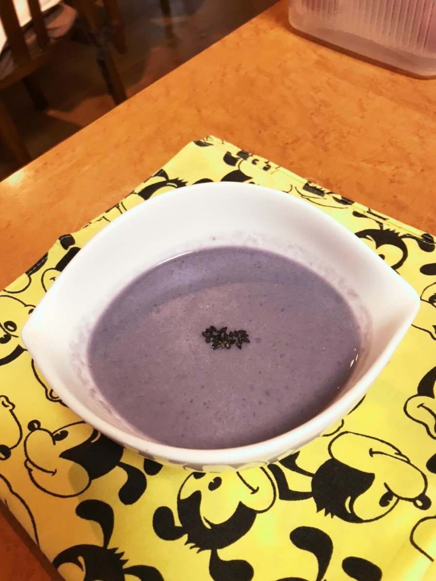 紫キャベツと紫タマネギのスープの画像