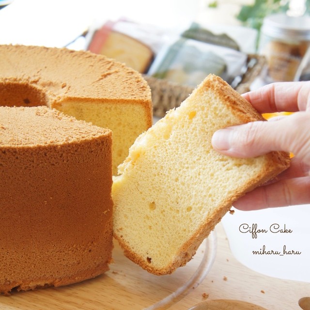 しっとりシフォンケーキ 卵白多め レシピ 作り方 By Miharuharu クックパッド 簡単おいしいみんなのレシピが350万品 しっとりシフォンケーキ 卵白多め レシピ 作り方 By Miharuharu クックパッド 簡単おいしいみんなのレシピが350万品