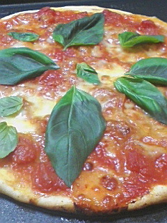 シンプル☆基本のピザ・マルゲリータの画像