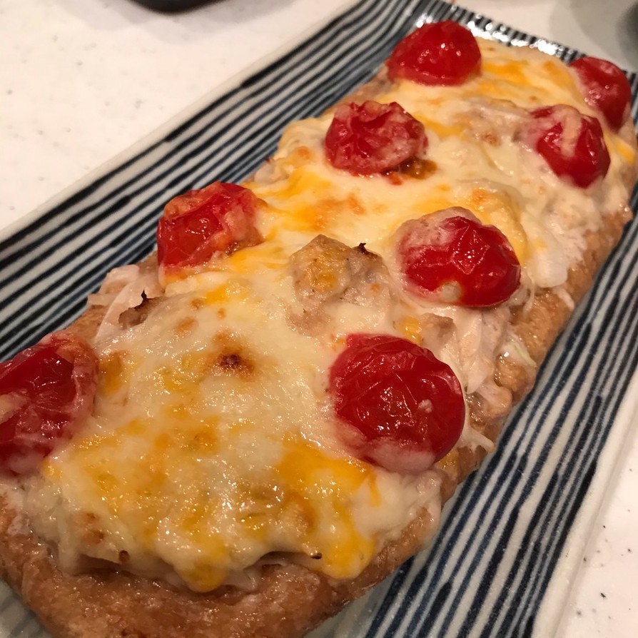 簡単　たっぷりチーズの油揚げピザの画像