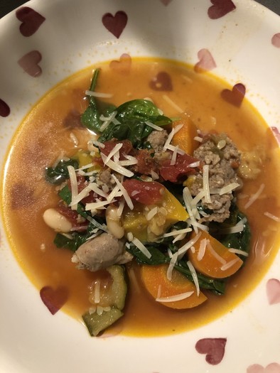 イタリアン　ソーセージ　スープの写真