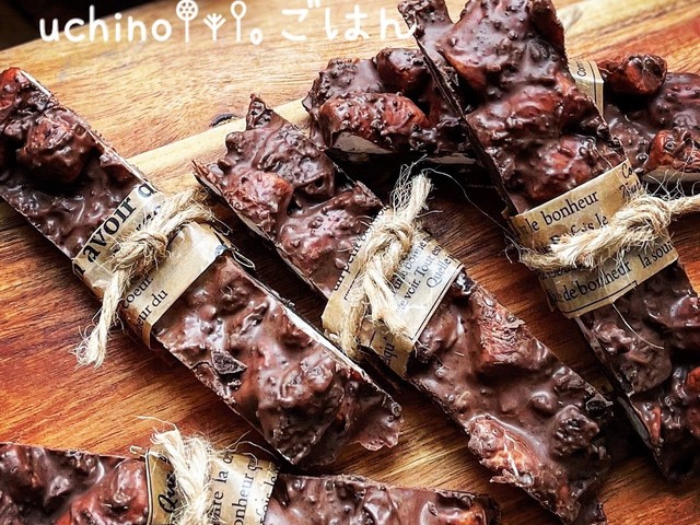 オレオマシュマロチョコレートバー レシピ 作り方 By Mikanaꔛ クックパッド 簡単おいしいみんなのレシピが376万品