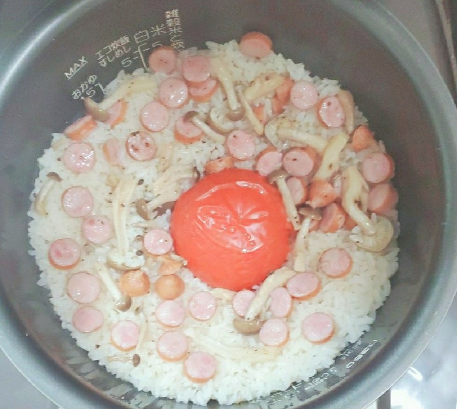 トマト丸ごと炊き込みごはん (洋風)の画像