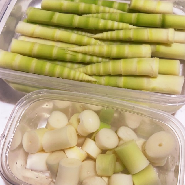 根曲がり竹の茹で方 皮を剥いて茹でます レシピ 作り方 By まゅたん クックパッド 簡単おいしいみんなのレシピが360万品