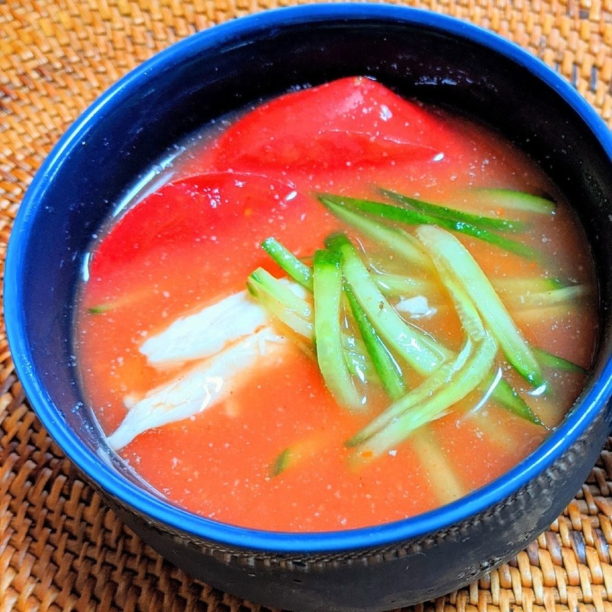 トマトの具沢山冷製スープの画像