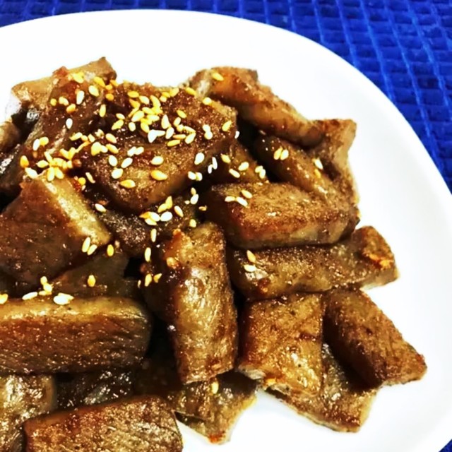 こんにゃくステーキ 焼肉のタレ味 レシピ 作り方 By きなこもっちり クックパッド こんにゃくステーキ 焼肉のタレ味 レシピ 作り方 By きなこもっちり クックパッド