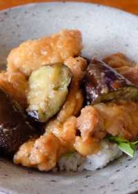 簡単♪鶏肉と茄子の甘味噌丼