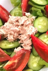 ツナマヨ トマト レタス 胡瓜 のサラダ