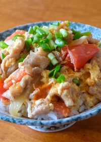 絶品♪とろとろ卵のトマト豚丼