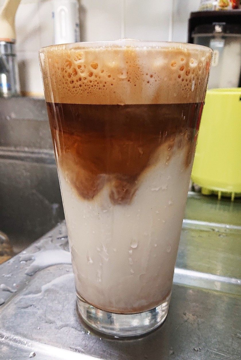 ダルゴナコーヒーマティーニのレシピ