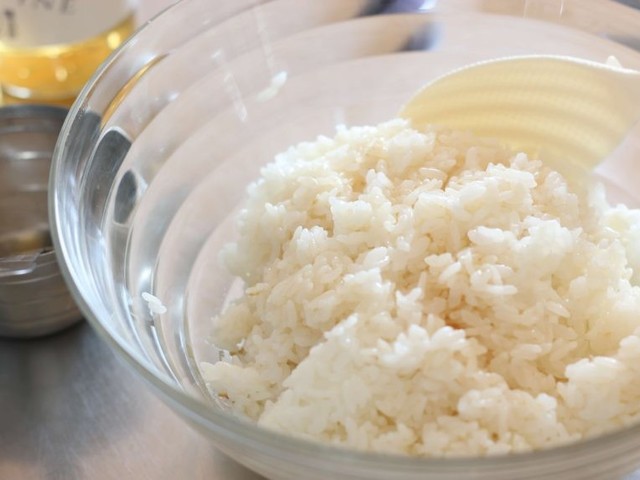 ミツカンかんたん酢で簡単すし飯 レシピ 作り方 By オレの夜食 食堂 クックパッド 簡単おいしいみんなのレシピが366万品