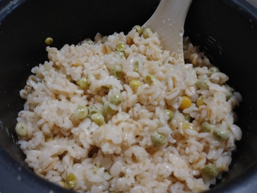 豆ご飯カレー味(簡単)グリンピースの画像